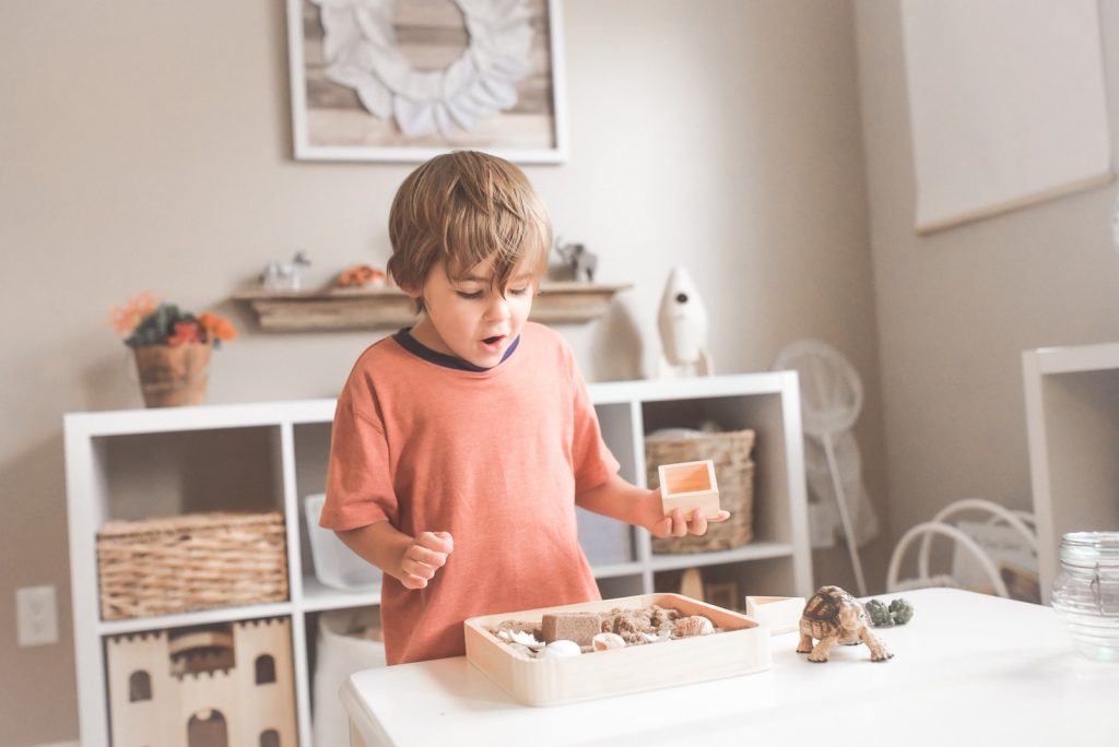 Les jouets Montessori : découvrez cette collection unique !