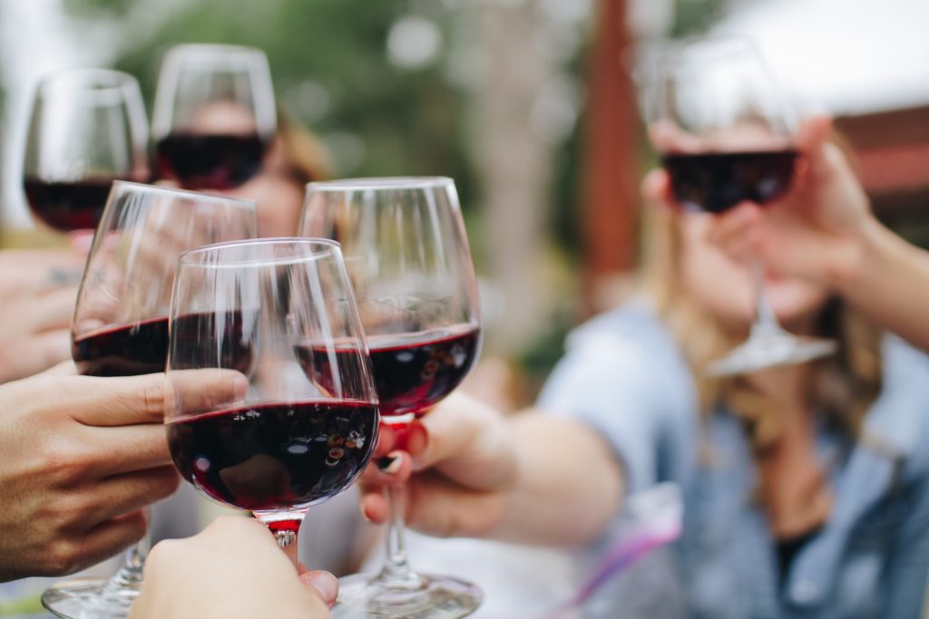 Investir dans le vin en ligne : les avantages